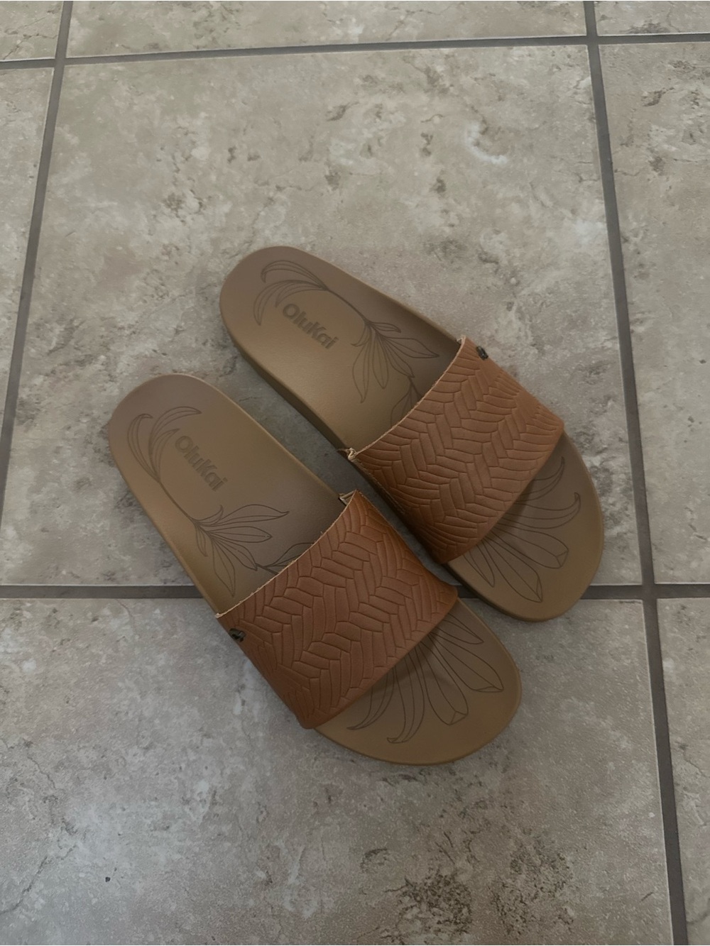OLUKAI WOMENS SANDALS